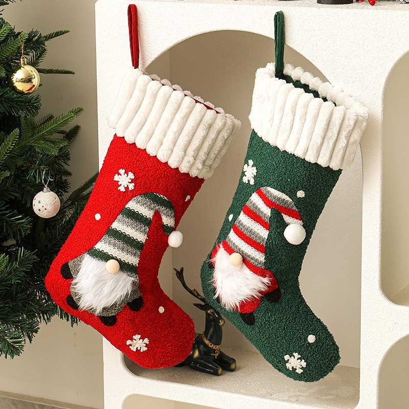 Large Faceless Old Man Christm - đánh giá và giá Christmas Stocking Hanging